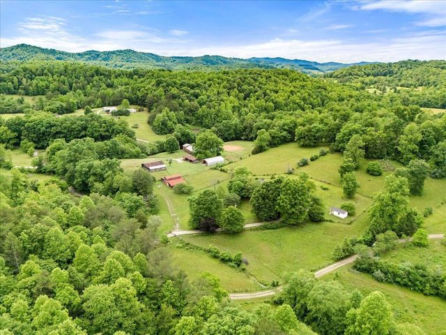 100 Lowell Brown Road, Rockholds, KY 40759
