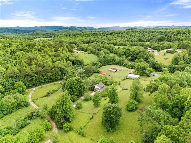100 Lowell Brown Road, Rockholds, KY 40759