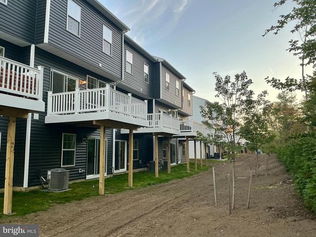 162 BELL CT, Sellersville, PA 18960