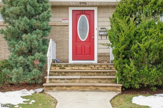 125 Laurita St, Linden City, NJ 07036