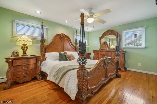 125 Laurita St, Linden City, NJ 07036