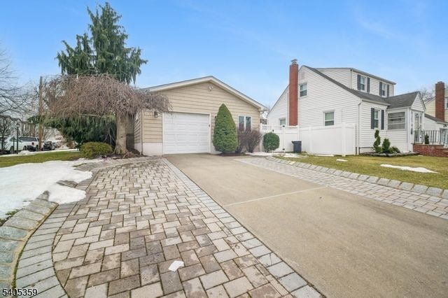 125 Laurita St, Linden City, NJ 07036