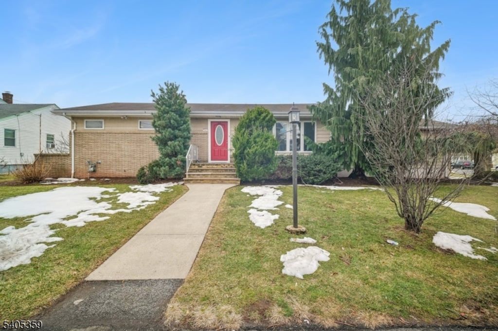 125 Laurita St, Linden City, NJ 07036