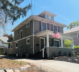 1506 James Street, Lansing, MI 48906
