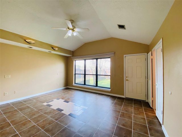 2001 Highland Hills Drive, Sugar Land, TX 77478