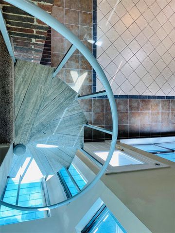 2001 Highland Hills Drive, Sugar Land, TX 77478