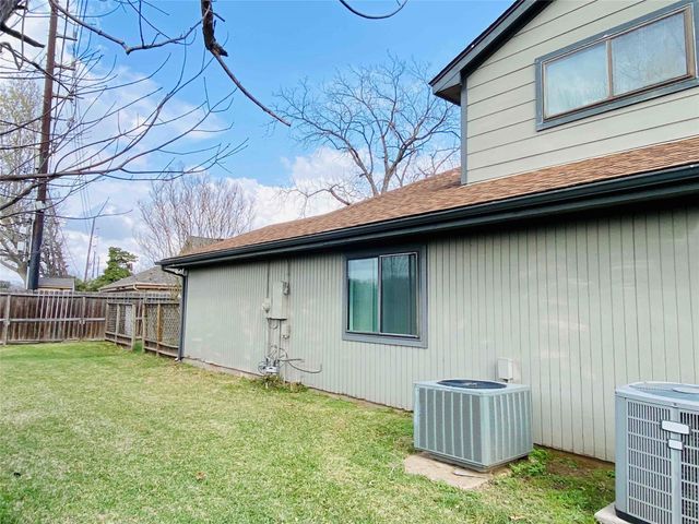 2001 Highland Hills Drive, Sugar Land, TX 77478