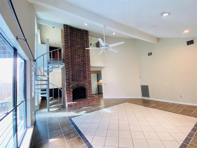 2001 Highland Hills Drive, Sugar Land, TX 77478