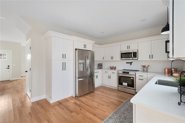 27 Holly Street, East Providence, RI 02915