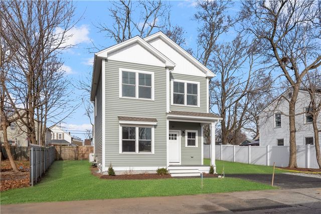 27 Holly Street, East Providence, RI 02915