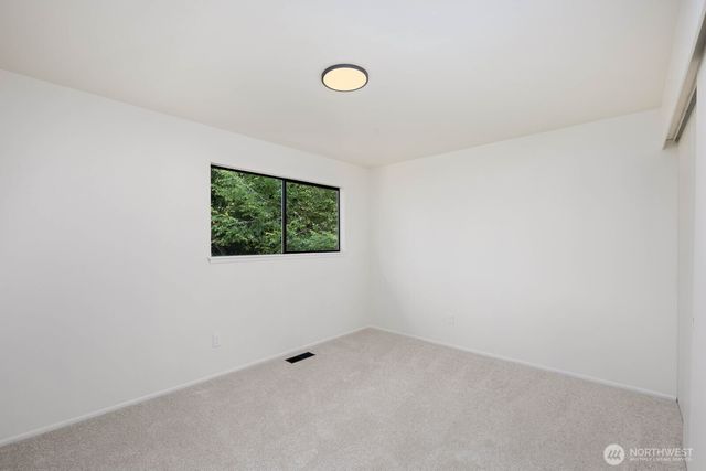 25327 33rd Place S, Kent, WA 98032