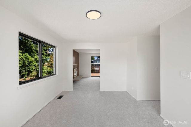 25327 33rd Place S, Kent, WA 98032