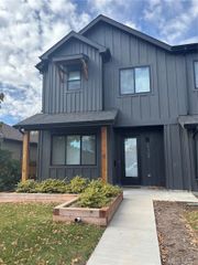 4509 S Acoma Street, Englewood, CO 80110
