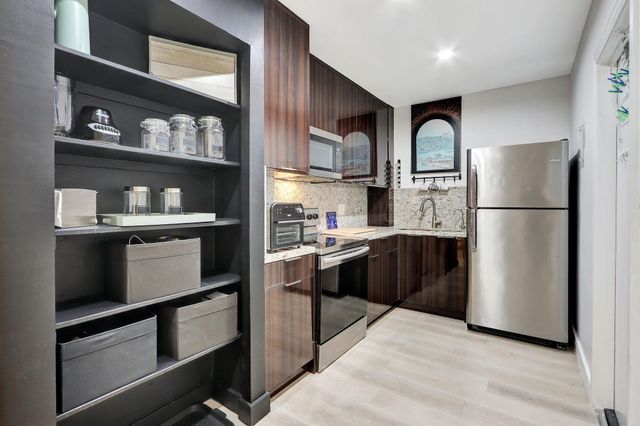 2426 SE 17th Street 305, Fort Lauderdale, FL 33316