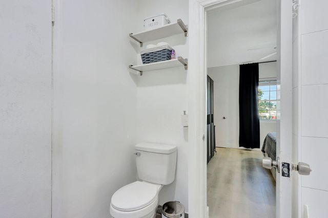 2426 SE 17th Street 305, Fort Lauderdale, FL 33316