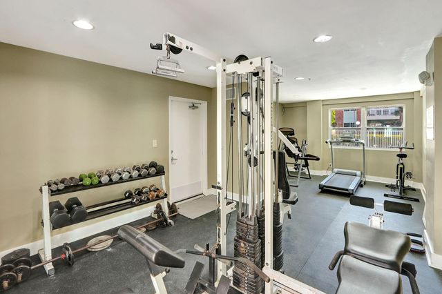 2426 SE 17th Street 305, Fort Lauderdale, FL 33316