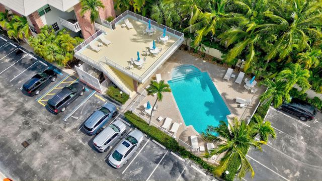 2426 SE 17th Street 305, Fort Lauderdale, FL 33316