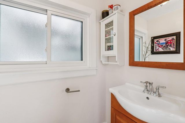 3170 Carly Way, Sacramento, CA 95816