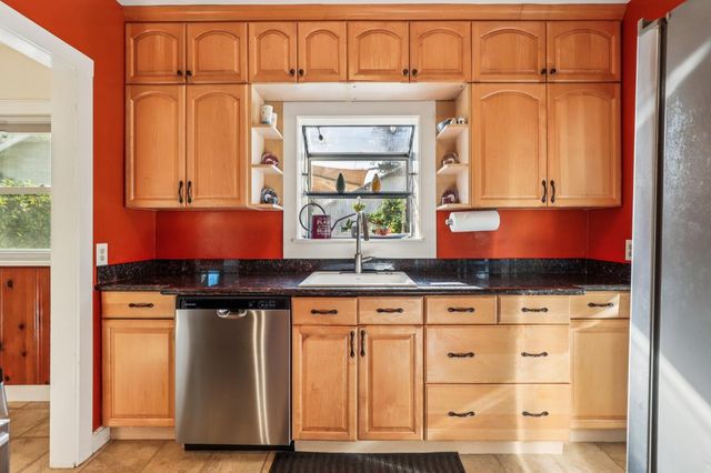 3170 Carly Way, Sacramento, CA 95816