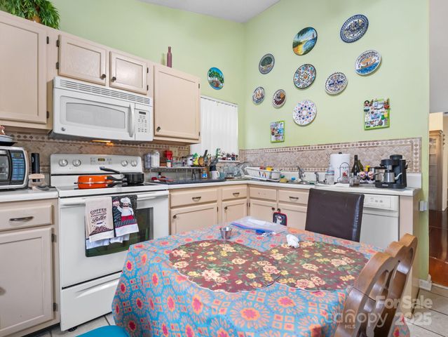 112 Cimarron Drive, Asheville, NC 28803