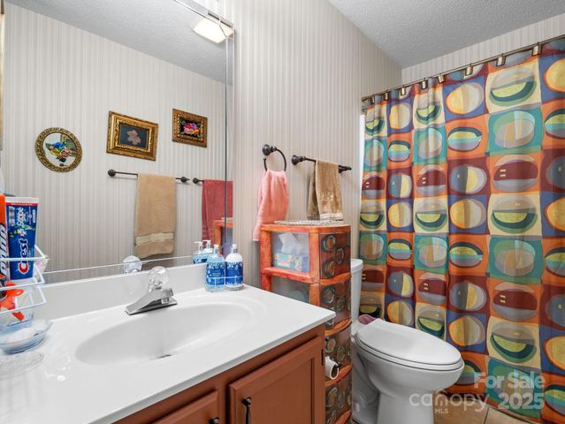 112 Cimarron Drive, Asheville, NC 28803