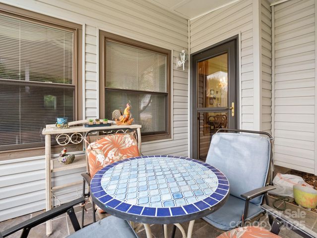 112 Cimarron Drive, Asheville, NC 28803