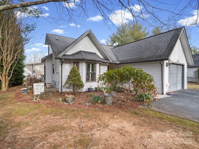 112 Cimarron Drive, Asheville, NC 28803