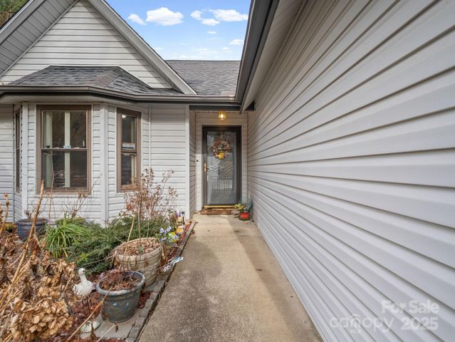 112 Cimarron Drive, Asheville, NC 28803