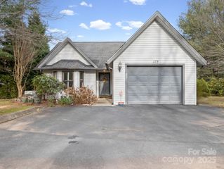 112 Cimarron Drive, Asheville, NC 28803