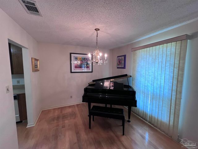 526 Tampico Ter, Pensacola, FL 32506