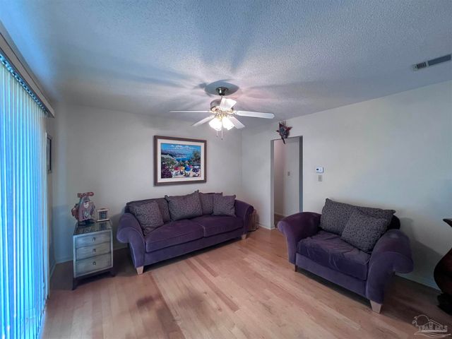 526 Tampico Ter, Pensacola, FL 32506