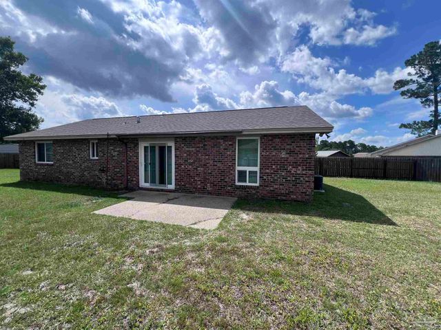 526 Tampico Ter, Pensacola, FL 32506