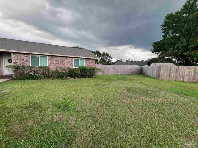 526 Tampico Ter, Pensacola, FL 32506