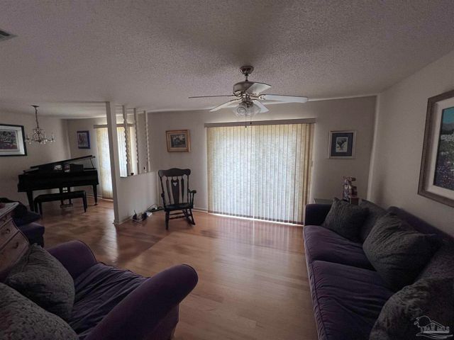 526 Tampico Ter, Pensacola, FL 32506