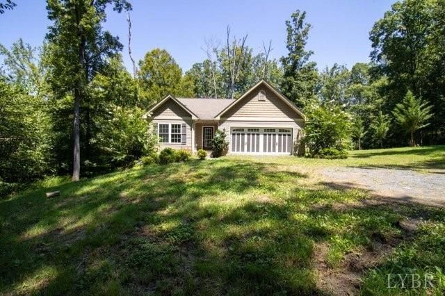 93 Lake Pointe Court, Pamplin, VA 23958
