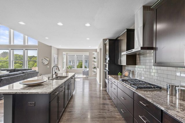 16894 Reeder Ridge, Eden Prairie, MN 55347