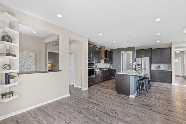 16894 Reeder Ridge, Eden Prairie, MN 55347