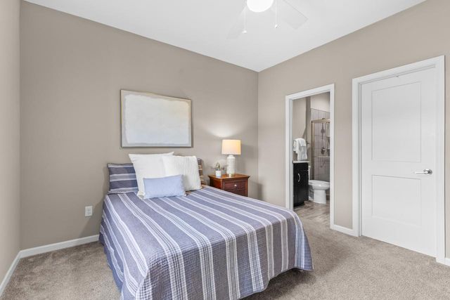 16894 Reeder Ridge, Eden Prairie, MN 55347