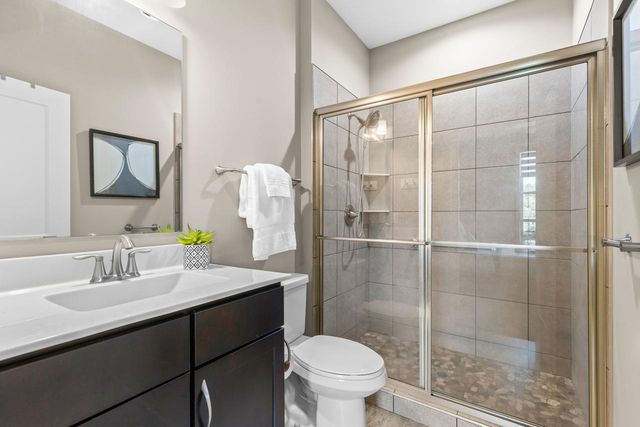 16894 Reeder Ridge, Eden Prairie, MN 55347