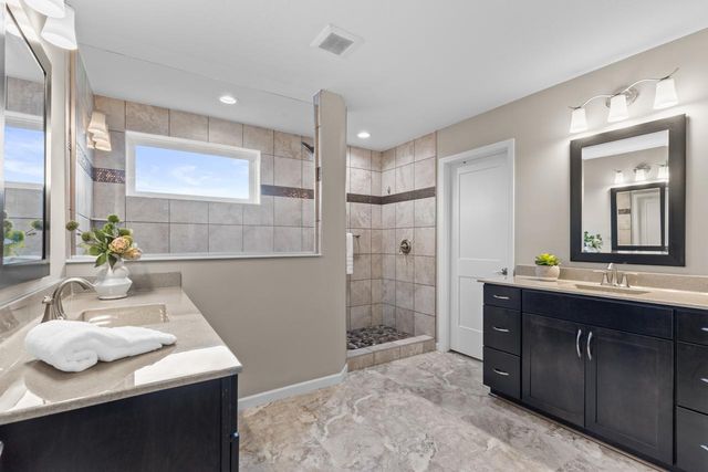 16894 Reeder Ridge, Eden Prairie, MN 55347