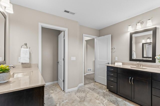 16894 Reeder Ridge, Eden Prairie, MN 55347