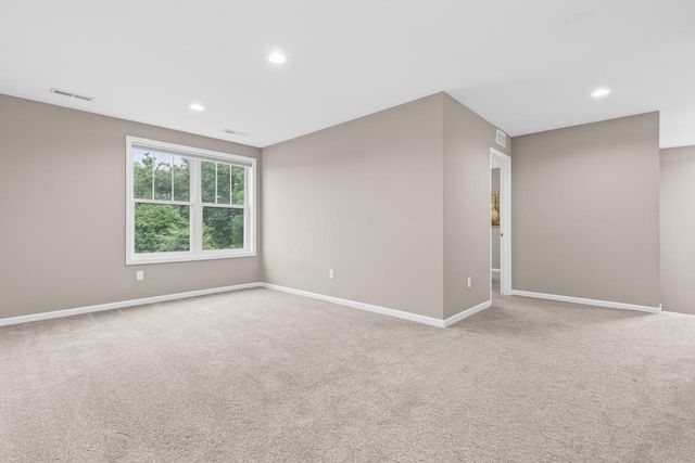 16894 Reeder Ridge, Eden Prairie, MN 55347