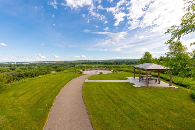 16894 Reeder Ridge, Eden Prairie, MN 55347