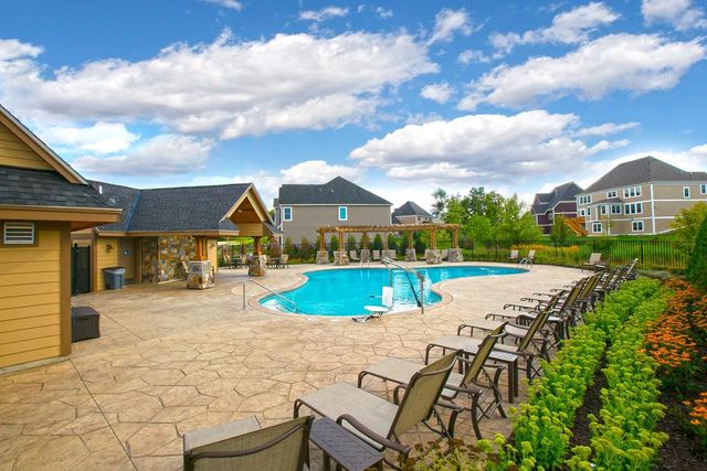 16894 Reeder Ridge, Eden Prairie, MN 55347