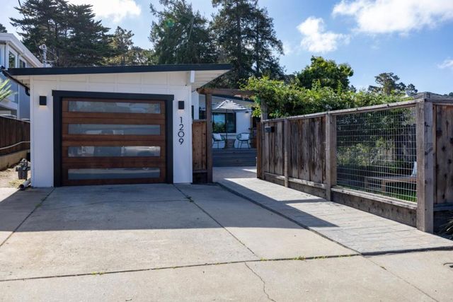 1209 Funston Avenue, Pacific Grove, CA 93950