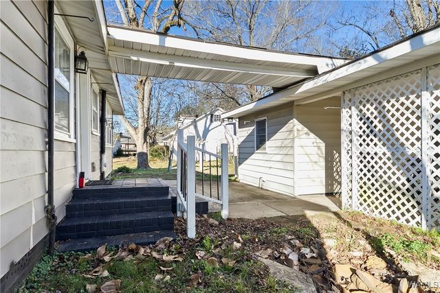 407 1st N, Reform, AL 35481