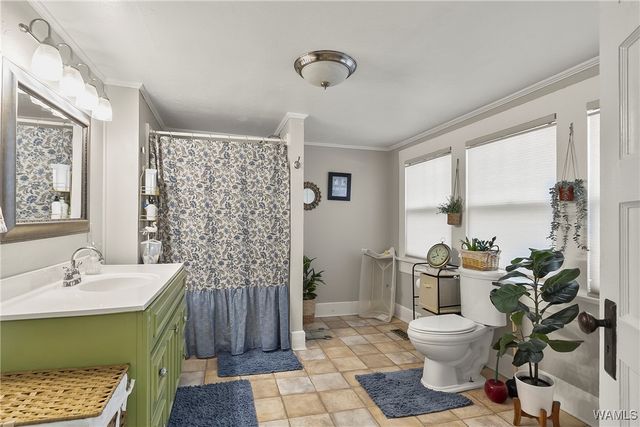 407 1st N, Reform, AL 35481