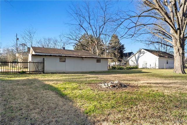 407 1st N, Reform, AL 35481