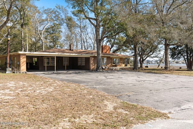 101 Causeway Drive, Ocean Isle Beach, NC 28469