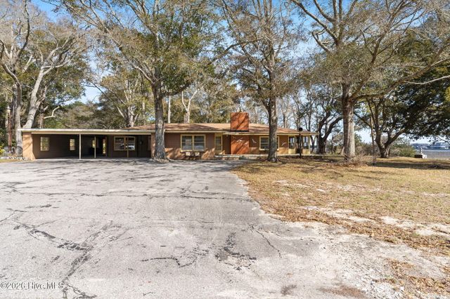 101 Causeway Drive, Ocean Isle Beach, NC 28469